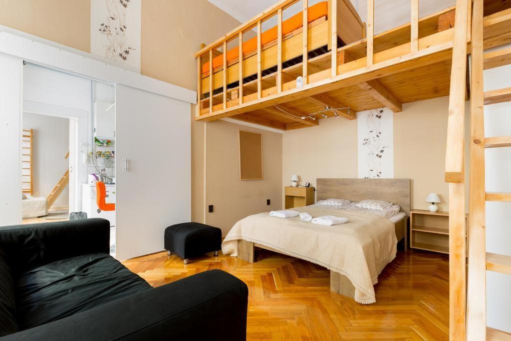 Szentkiralyi 5 - Double Basic In The City Center - Self-Check-In 부다페스트 외부 사진